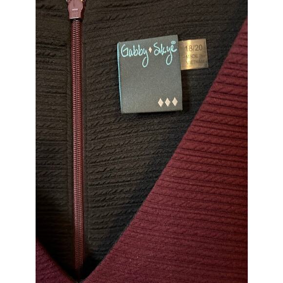 Gabby Skye Wine and Black Fit and Flare Dress Size 18/20 NWT - Picture 4 of 7